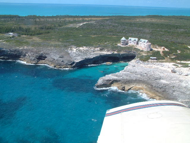 Air Charter Bahamas - Harbour Island, Eleuthera